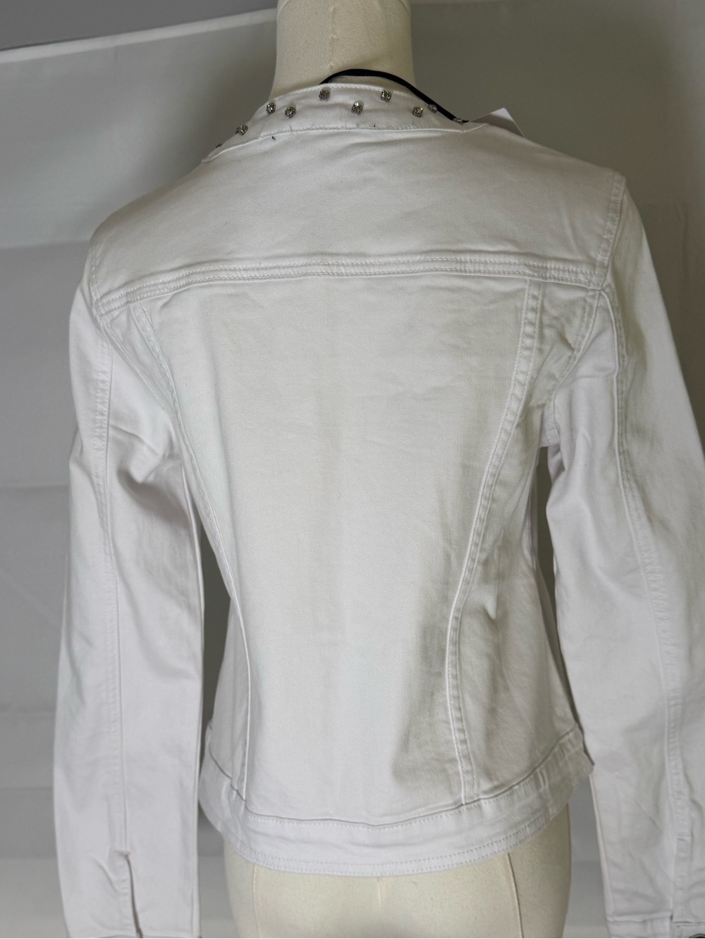 Joseph Ribkoff Ivory Pearl Rhinestone Embellished Denim Jacket NWT S - Picture 4 of 14